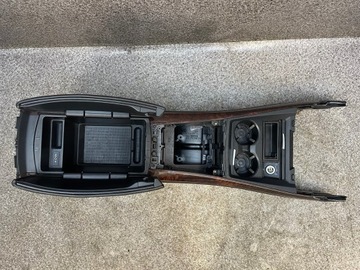 фото thumb №6, Подлокотник туннель средний решётка подстаканник aux кожа чёрная bmw x5 e70