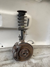 фото thumb №1, Volvo v70 iii mcperson поворотна опора права 31212510 комплектна 2,4d d5