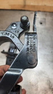 фото thumb №4, Петлі кришки задньої volvo xc70 v70 iii 07-