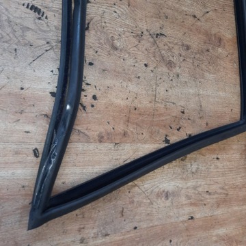 фото thumb №8, Iveco daily 2010 прокладка скла права перед