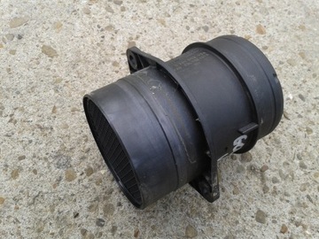 фото thumb №2, Расходомер vw golf vii 7 2.0 tdi 03l906461a