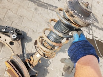 фото thumb №6, Audi a3 8p рестайлінг 1.9tdi амортизатор поворотна опора права