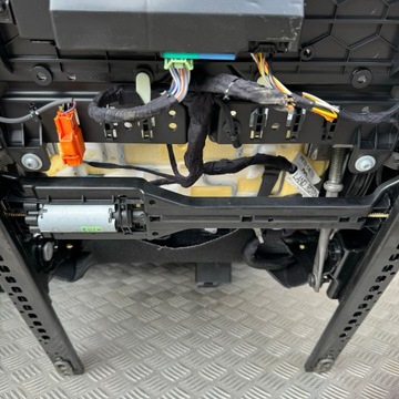 фото thumb №6, Сидіння диван шкіра комплект land rover discovery sport рестайлінг 2022 рік