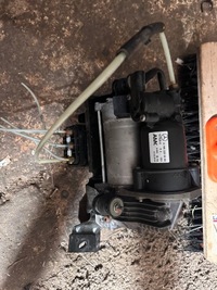 фото thumb №1, Mercedes a1663200204 компресор