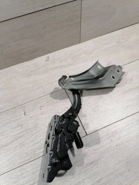 фото thumb №1, Mercedes w206 петля капот лівий a2068803801