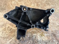 Ford focus 2001 с передний кронштейн генератора Недорого, фото thumb