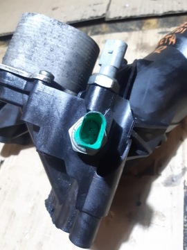 фото thumb №8, Audi a4 b9 2.0 tdi основание корпус фильтра масла радиаторов 03n117021a