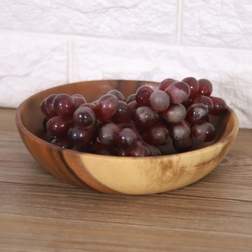Деревянная миска из массива акации для супа-салата.