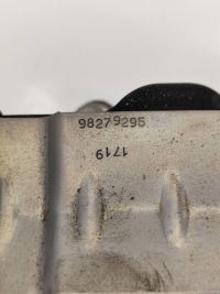 Кришка клапанів peugeot 5008 2 98279295 Київ, фото thumb