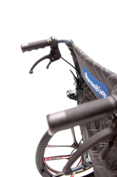 Сверхлегкая инвалидная коляска Alu Wheelie Light 12 кг