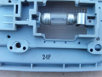 фото thumb №8, Лампа потолок кабины зад toyota avensis verso 01-03r