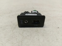 фото thumb №1, Porsche macan 95b роз'єм usb aux 95b035252a