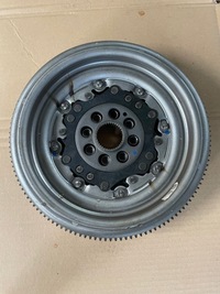 фото thumb №1, Vw golf vii 2.0 tsi колесо двухмассовый 06k105266a