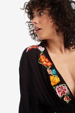 ЦВЕТНАЯ ВЫШИВКА DESIGUAL ЧЕРНОГО ЦВЕТА (M)