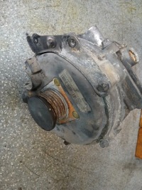 Купити Генератор водяний mercedes w210 оригінал 2.2cdi, фото thumb