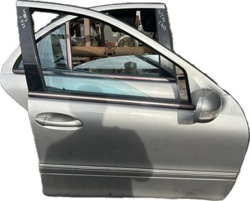 фото thumb №1, Двері праві перед передні mercedes c w203 lak: c723 5d 5 двері