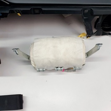 фото thumb №7, Yaris iii панель консоль подушки ремни подушка безопасности