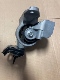 фото thumb №1, Подушка кронштейн rav4 hybrid v 19- оригинал u3