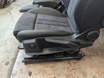 фото thumb №10, Audi a4 b9 8w 2019-2024 сидіння диван підлокітник s-line рестайлінг підігрів sedan