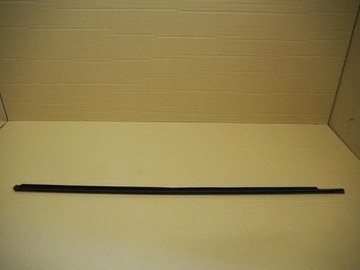 фото thumb №2, Планка ущільнювач скла двері правих передніх golf vii 3d