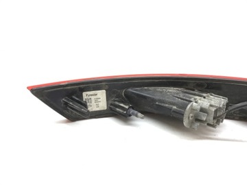 фото thumb №9, Polestar 2 ii 20- лівий відбивач бампера зад лампа p31698096