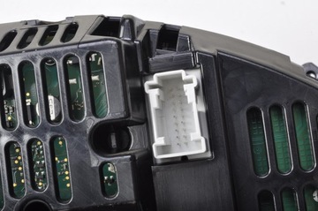 фото thumb №10, Mercedes w204 спидометр приборы a2049003800 uk