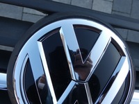 фото thumb №9, Бампер, решітка права volkswagen caddy 2k5