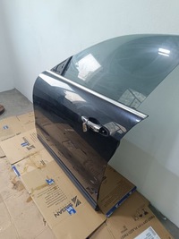 фото thumb №6, Двері ліва передні levante