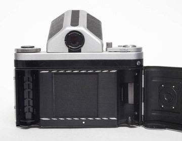Камера Praktisix 6x6 + объектив Tessar + призма