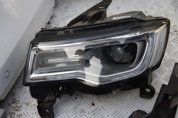 фото thumb №10, Перед бампер капот крило jeep grand cherokee wk2 рестайлінг pw7 яскравий білий