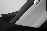 фото thumb №2, Оббивка обшивка двері лівий задня lexus ct200h