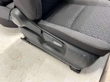 фото thumb №7, Yaris cross гибрид сиденья диван сиденье комплект материал доставка!!!