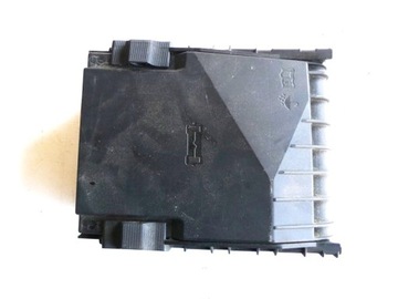 фото thumb №6, Коробка запобіжників vw touran tdi 1k0937125a