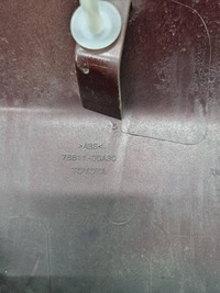 фото thumb №13, Toyota yaris 2018 задняя обшивка / обивка задний крышки багажника