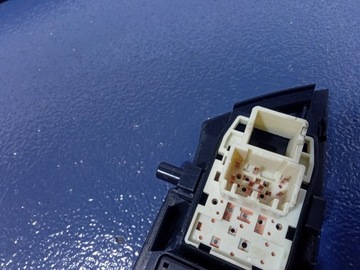 фото thumb №5, Kia sorento ii панель перемикач скло 202008900