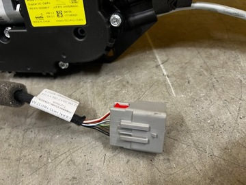 фото thumb №8, Ролета жалюзи штора панорамы панорама люк range rover velar l560