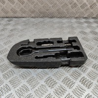 фото thumb №1, Audi q4 sportback e-tron 2022 ушка буксировочные / зажим