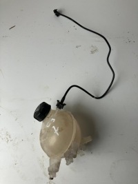 фото thumb №1, Бачок расширительный трубка wody citroen c3 iii 9800777280