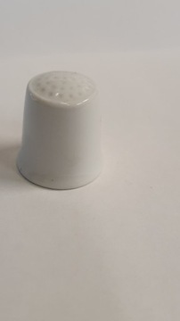 porcelanowy naparstek kolekcjonerski