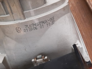 фото thumb №7, Volkswagen touareg 7l6945096k лампа правая задняя