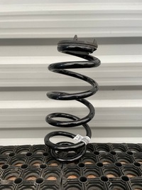 фото thumb №1, Bmw x1 f48 пружина задняя 6872297