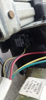 фото thumb №6, Chrysler pacifica 1 03-07 підйомник вікна багажника зад
