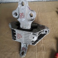 Купити Кронштейн подушка двигуна opel 1.7 dtr 13248546, фото thumb