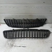 фото thumb №1, Решётка средняя бампера перед opel vectra c lift 13182906