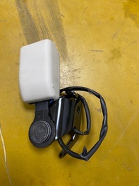 фото thumb №1, Защёлки замок поперечина сиденье задняя infiniti q50