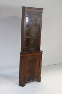 Угловая витрина из красного дерева, 1960-е/1970-е гг.