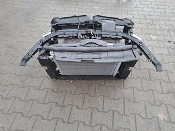 Mercedes 118 177 pas przedni chłodnice wzmocnienie