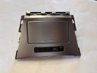 фото thumb №1, Toyota avensis iii t27 попільничка 8395005030