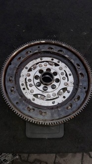 фото thumb №1, Колесо двомасовий vw t6 cxe 4x4 03n105266h 20 тис. км