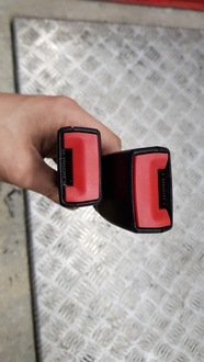 фото thumb №4, Audi a8 d2 кліпса поперечина задня 4d0857739h середина